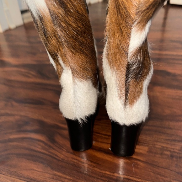 Schutz Raffaela Cow Boots - Size 10 - Picture 7 of 10